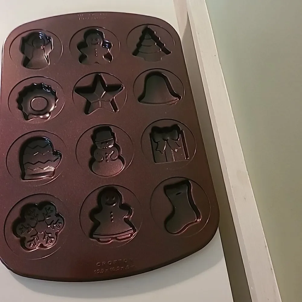 Crofton  Holiday  Cookie  Pan